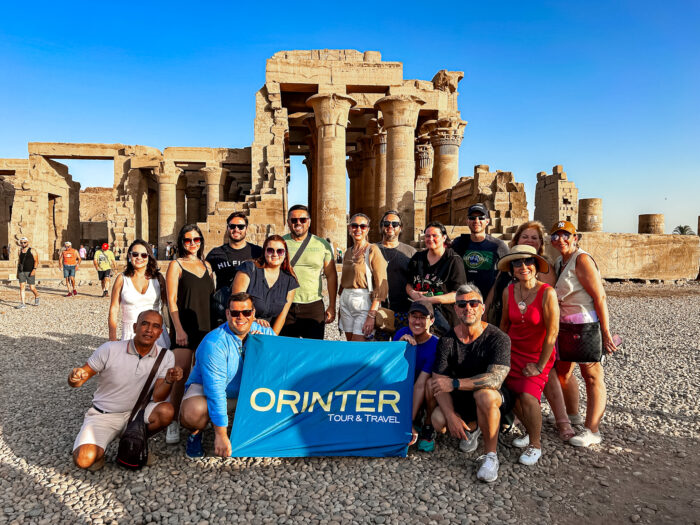 Orinter promove imersão na iconografia dos templos egípcios durante famtour; veja fotos Famtour da Orinter no templo de Kom Ombo