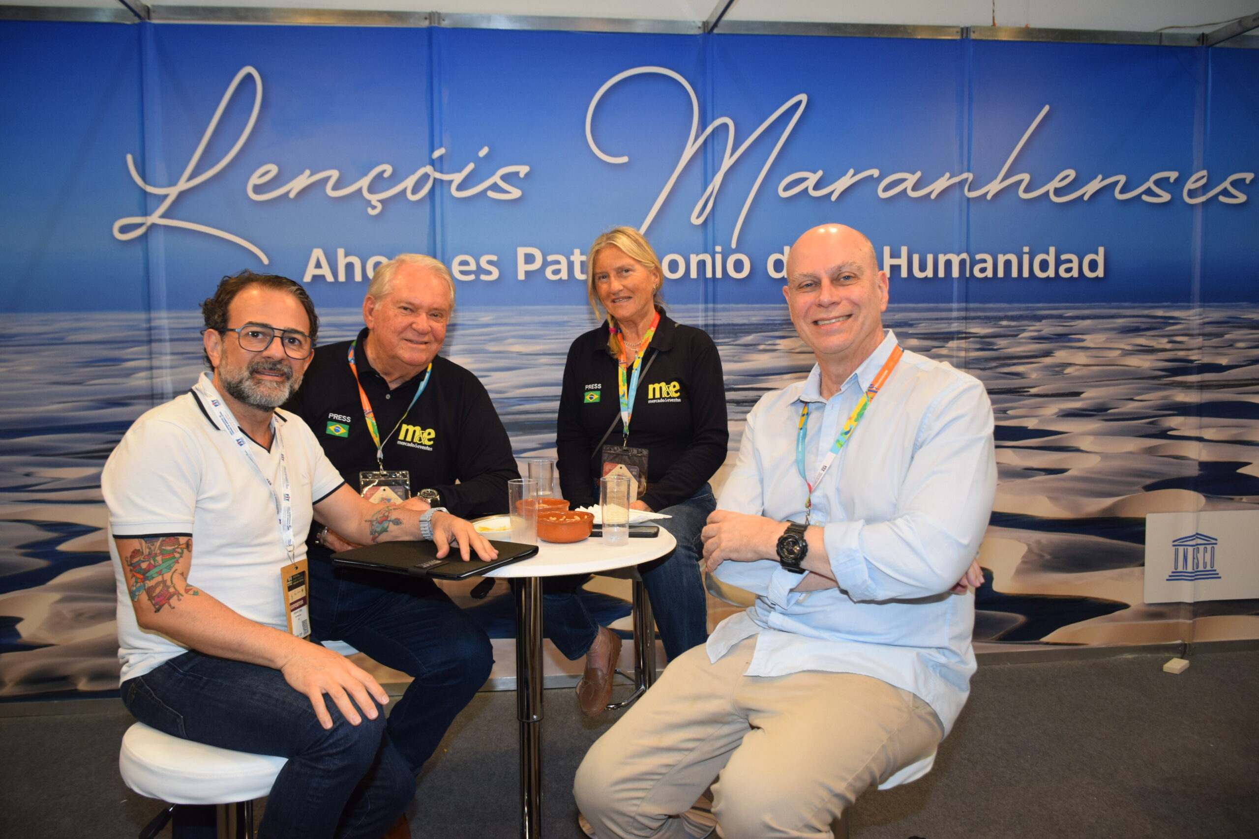 Geninho Góes, BNT Mercosul, Roy Taylor e Rosa Masgrau, do M&E, e Lawrence Reinisch, representante do Turismo da Coréia do Sul Geninho Góes, BNT Mercosul, Roy Taylor e Rosa Masgrau, do M&E, e Lawrence Reinisch, representante do Turismo da Coréia do Sul