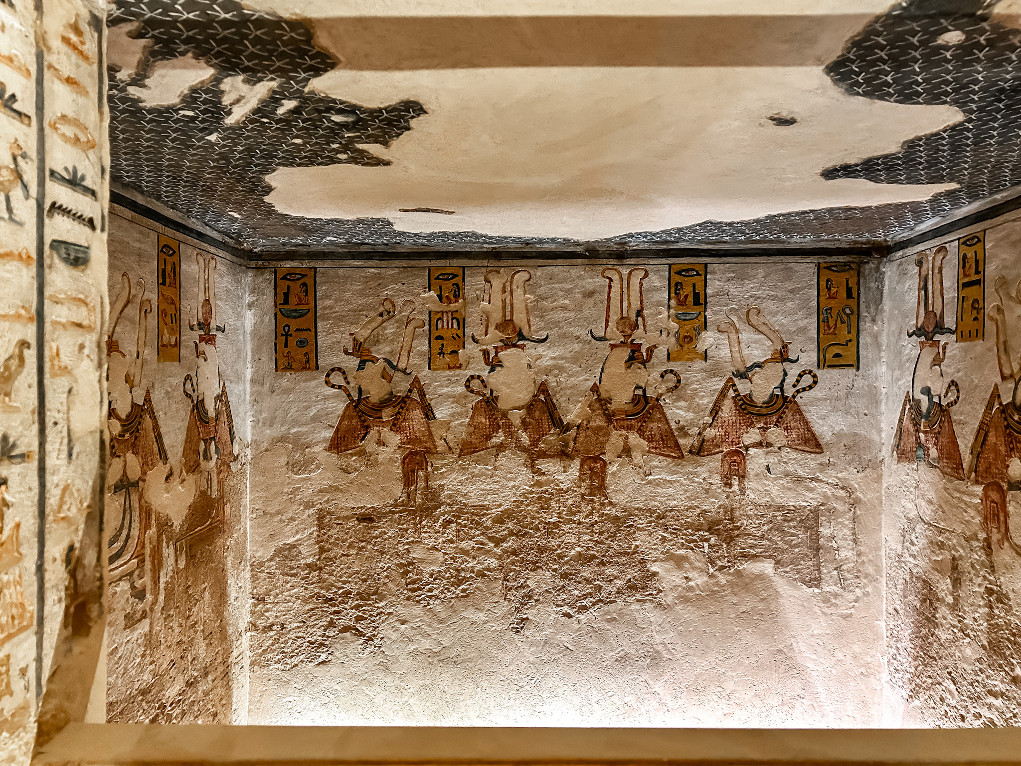 Grande parte das pinturas originais estão intactas Grande parte das pinturas originais estão intactas