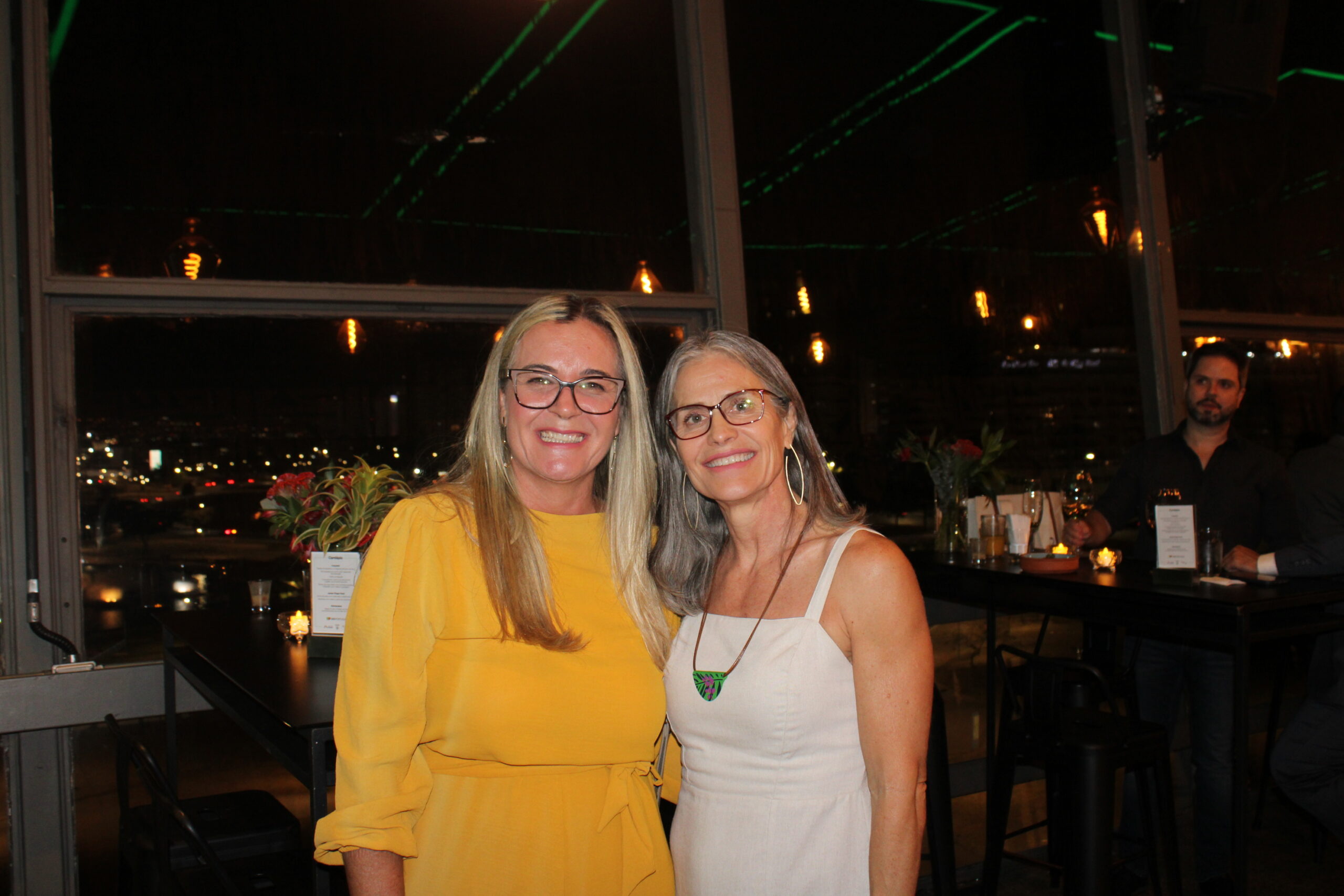 Hebe Lucena, da RELP Turismo e Ivani Oliveira, da Diversa Operadora Hebe Lucena, da RELP Turismo e Ivani Oliveira, da Diversa Operadora