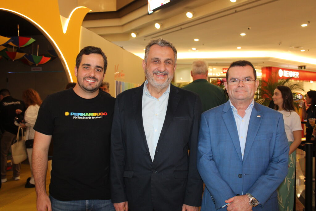 Eduardo Loyo, da Empetur, Claiton Armelin, da Agaxtur e Paulo Correa Nery, secretário de Turismo do Estado de Pernambuco