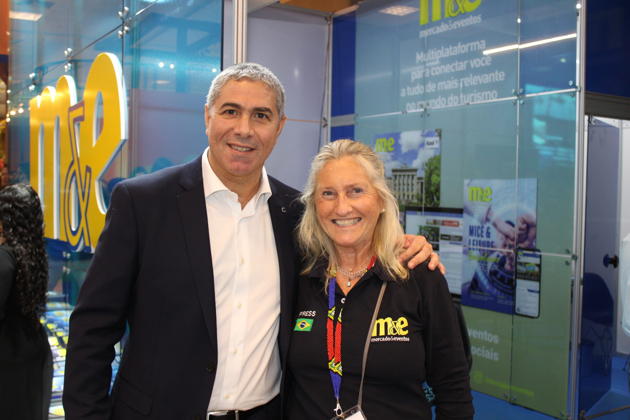 Dario Rustico, da Costa Cruzeiros, e Rosa Masgrau, do M&E