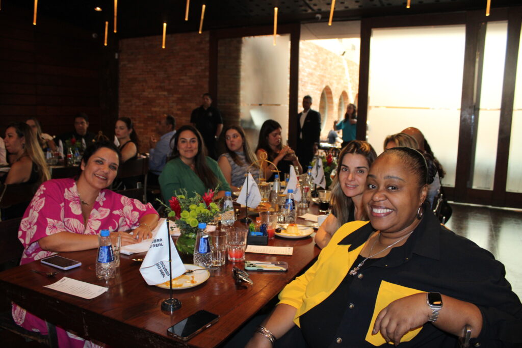 Georgia Mariano, da Diversa turismo, Thais Machado, da FRT Operadora, Gabriela Doss, da Azul Viagens, e Luiza Leopoldo, da Smiles Viagens 