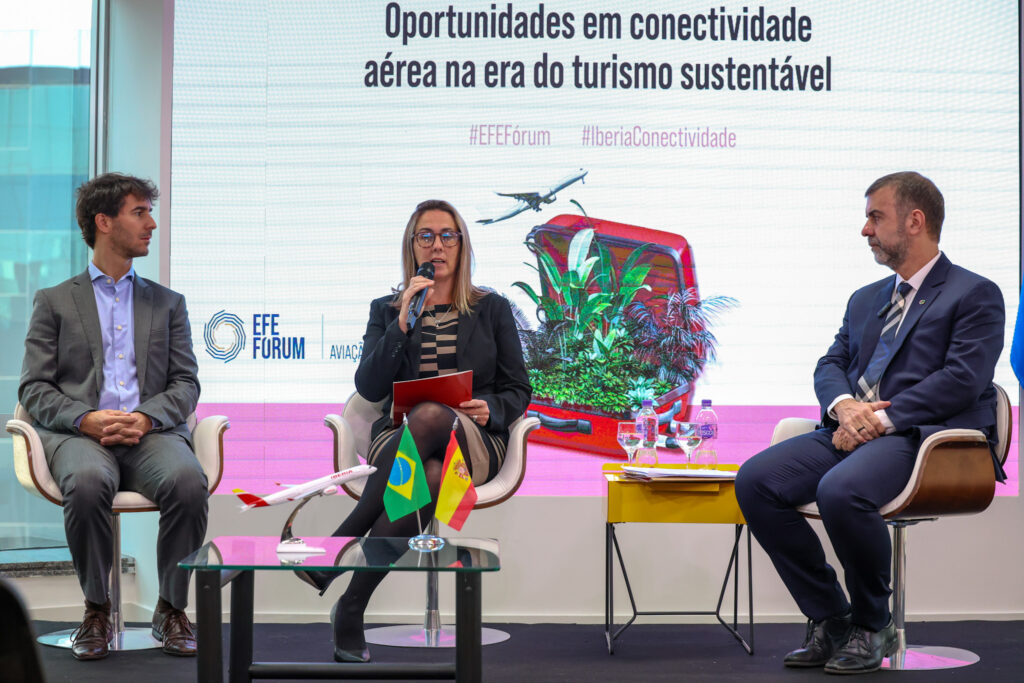 João Pita, do GRU Airport, Marina Colunga, diretora de Vendas da Ibéria para América Latina e Marcelo Freixo, presidente da Embratur