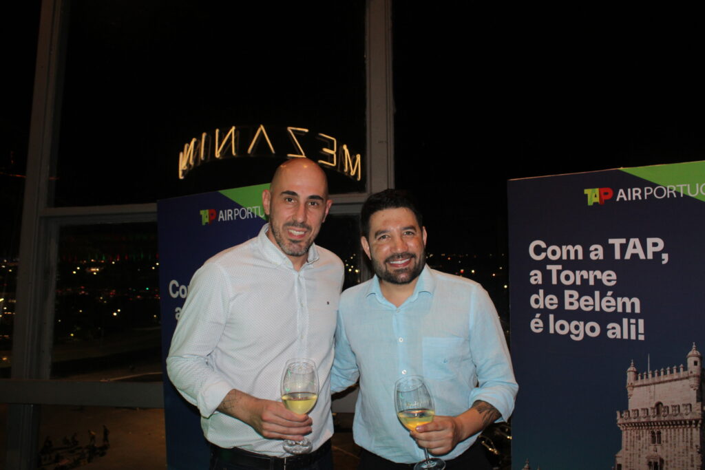 Jonathan Wommer, da CVC Corp e Hugo Lagares, da Visual Turismo