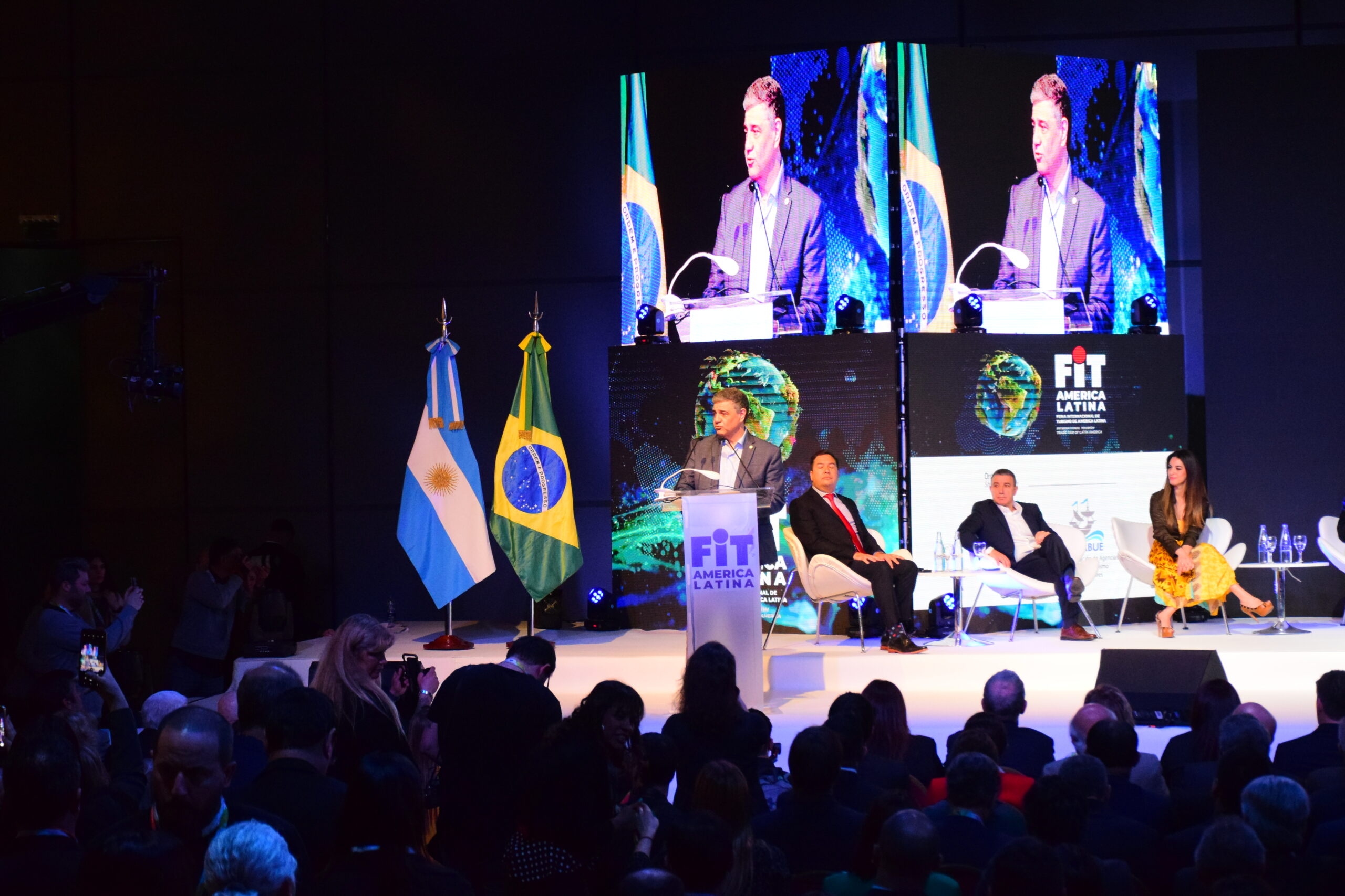 Brasil e Argentina quebrarão recorde de assentos em voos durante 2025, diz Freixo na abertura da FIT 2024 2 Jorge Macri, chefe do Governo de Buenos Aires no seu discurso de abertura na FIT 2024 (Ana Azevedo/M&E)