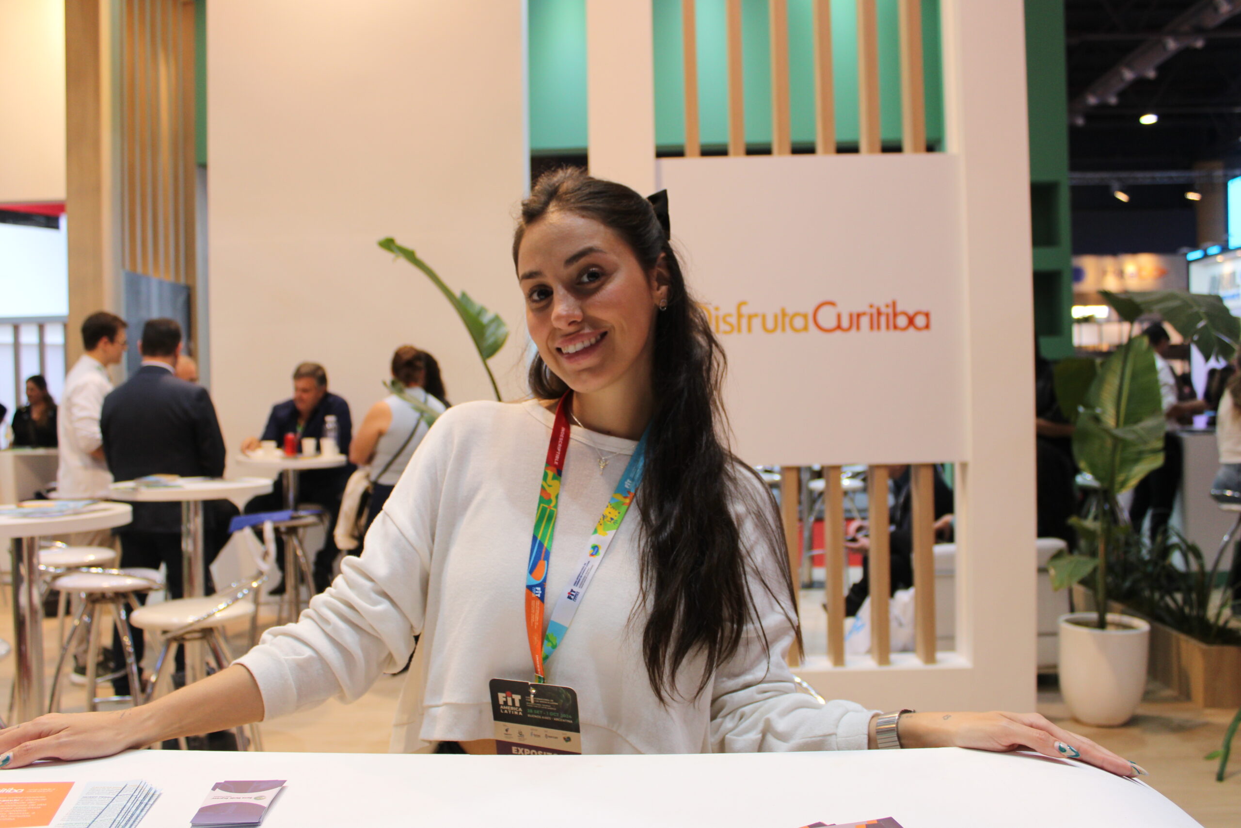 Luana Urulegio, da Setur Curitiba Luana Urulegio, da Setur Curitiba