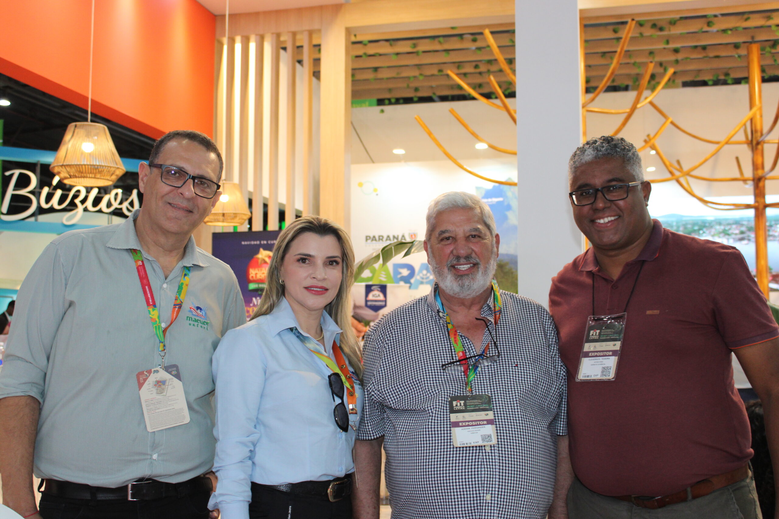Luiz Moreira, Juliane Nunes, Ademir Fernandes, do Macuco Safari, e Cleverson Teixeira, do Hotel Mabu Luiz Moreira, Juliane Nunes, Ademir Fernandes, do Macuco Safari, e Cleverson Teixeira, do Hotel Mabu