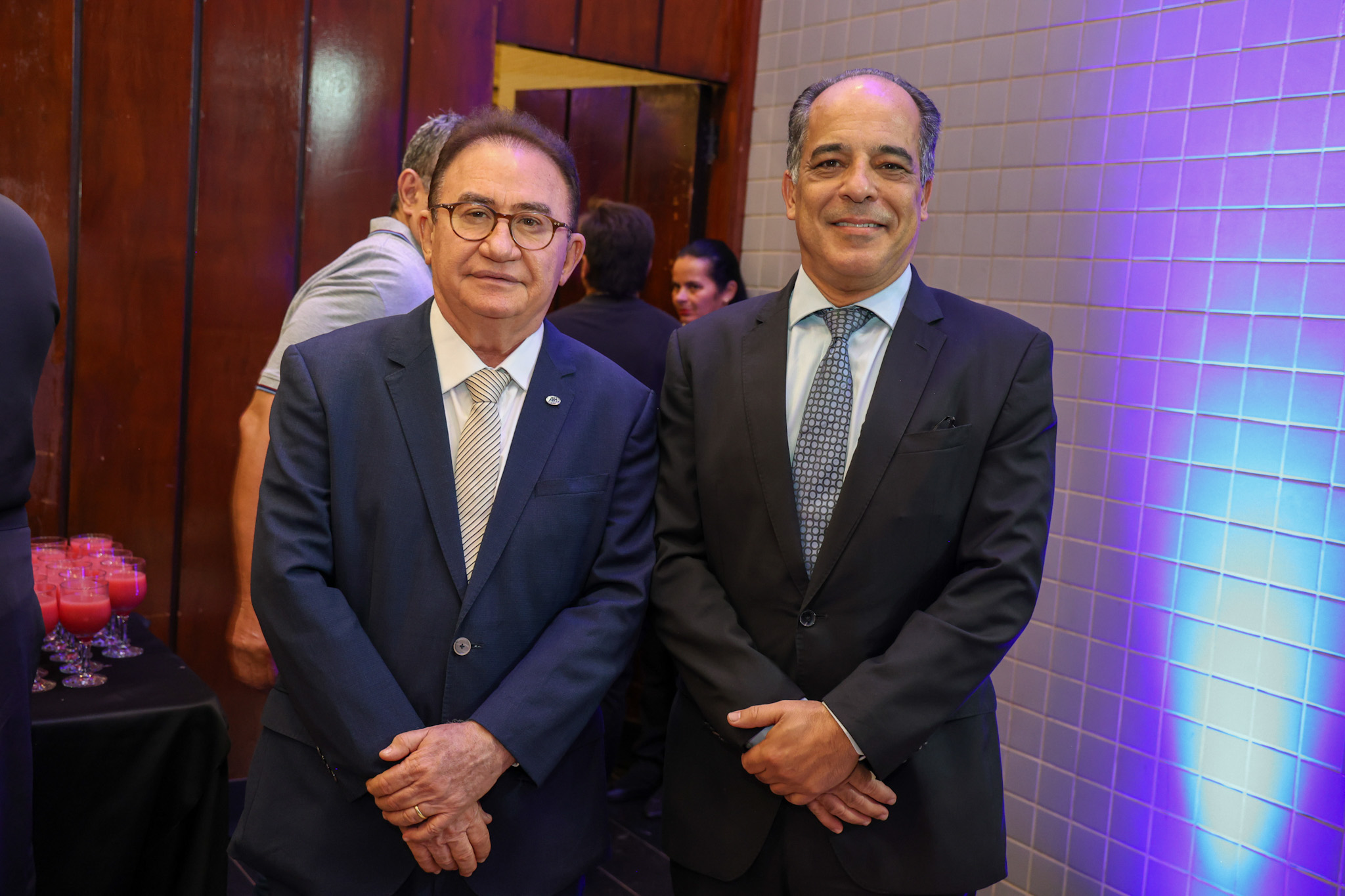 Manoel Linhares, da ABIH Nacional, e Carlos Henrique Sobral, do MTur Manoel Linhares, da ABIH Nacional, e Carlos Henrique Sobral, do MTur