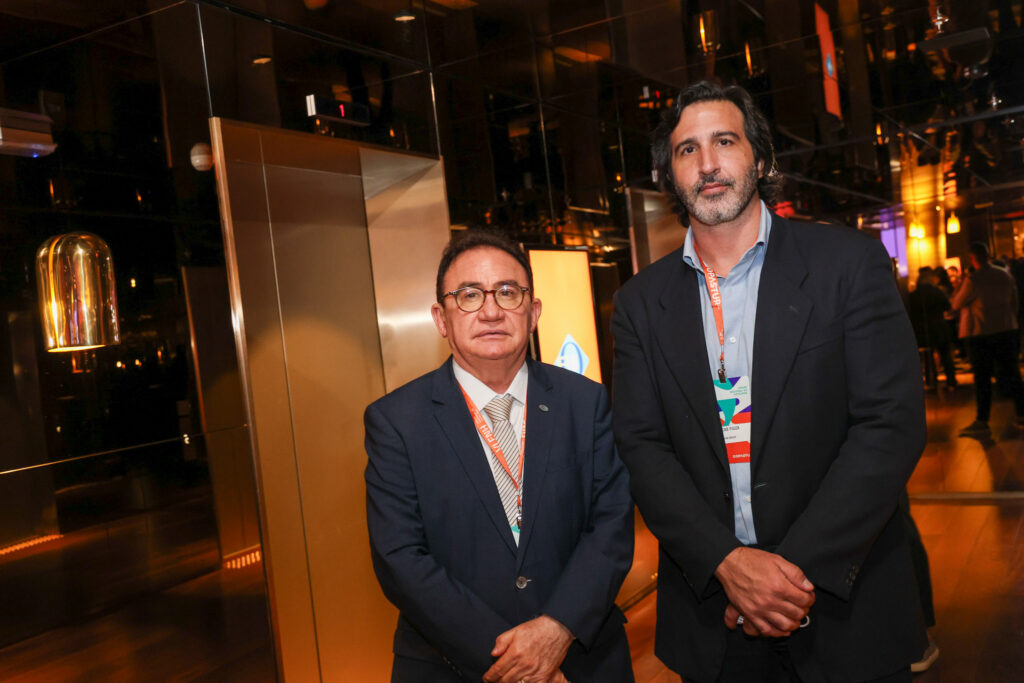 Manoel Linhares, da ABIH Nacional e Lucas Fiuza, do Wam Group