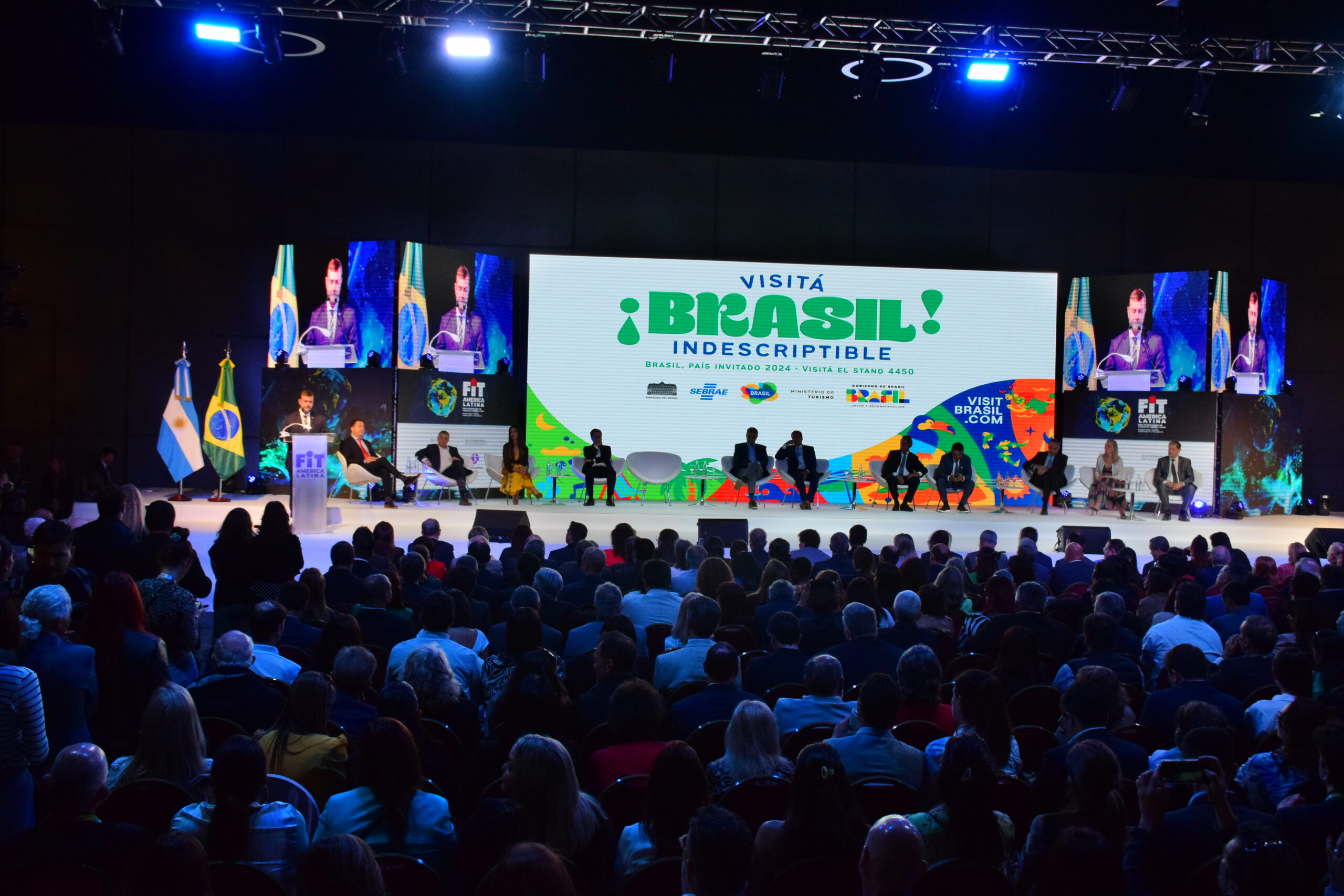 Marcelo Freixo, presidente da Embratur apresentou a campanha de marketing que promove o Turismo brasileiro