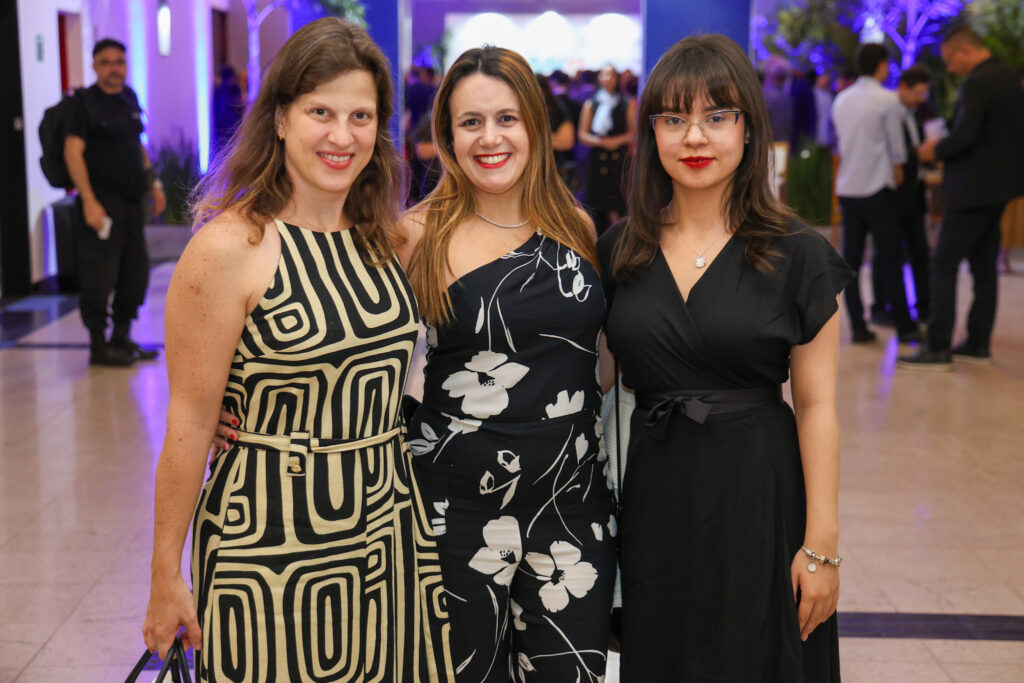 Mariana Alcorta, Juliana Assumpção e Debora Nouzinho, da Abav-SP/Aviesp