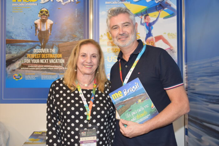 Ubatuba participa de feira em Buenos Aires para atrair turistas 1 Maristela Bignardi de Sao Paulo e Andres Duenk do Ubatuba Convention Visitor Bureau scaled e1727635453291 Ubatuba participa de feira em Buenos Aires para atrair turistas