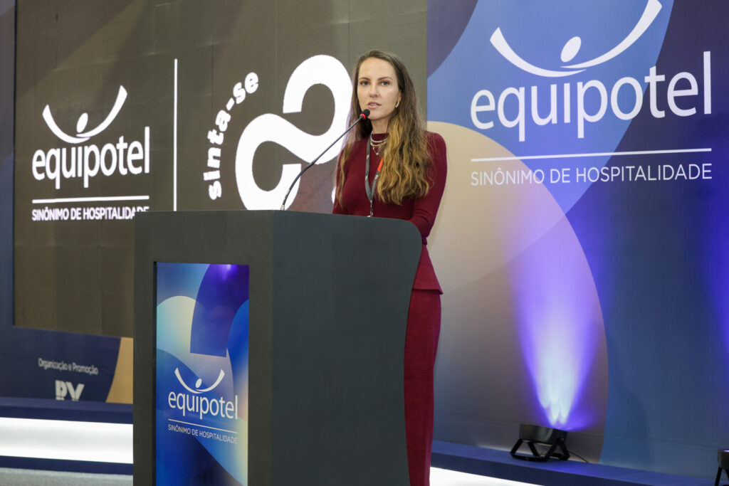 Mayra Nardi, diretora da Equipotel