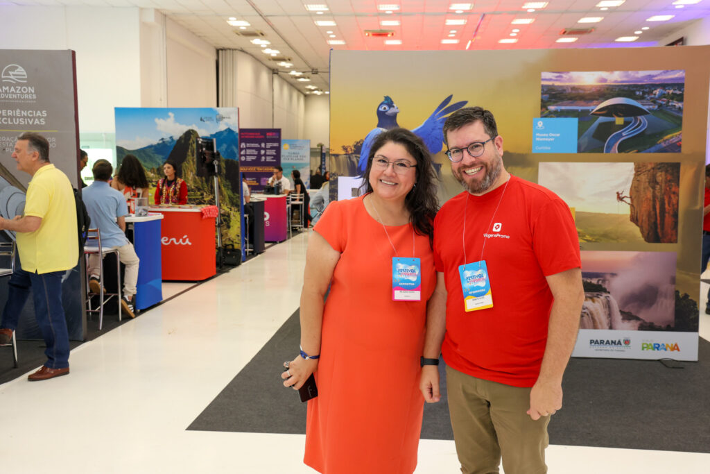 Milagros Ochoa, da Promperu e Renato Alves, da ViagensPromo
