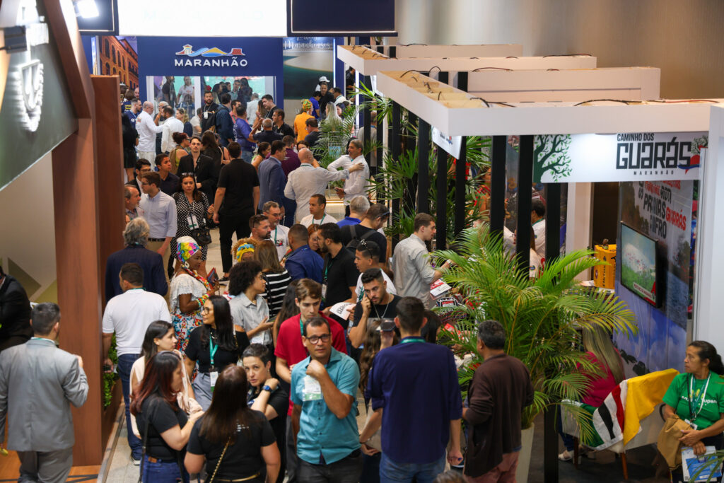 Movimento intenso nos corredores da Abav Expo