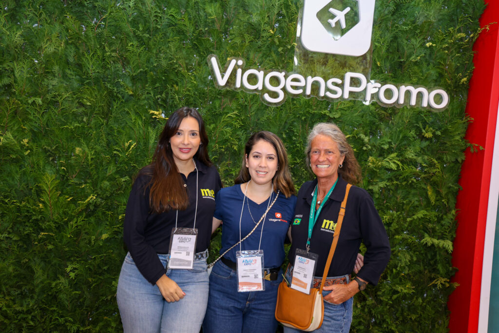 Natália Strucchi e Mari Masgrau, do M&E, com Bianca Fernandes, da ViagensPromo