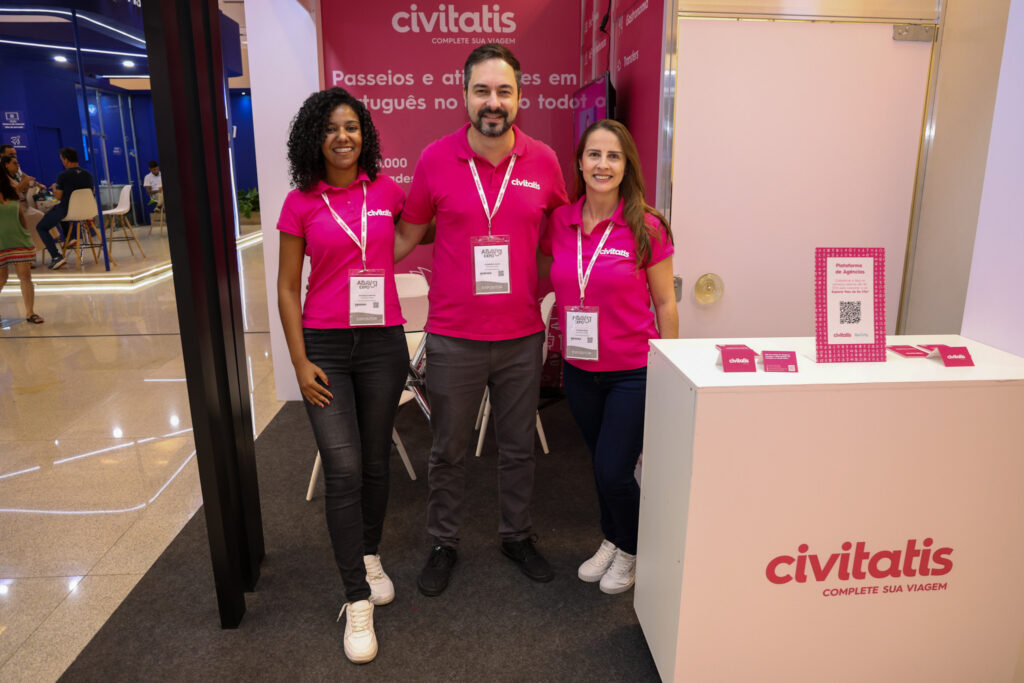 Nathalia Santos, Leonardo Zago, e Tatiana Boni, da Civitatis