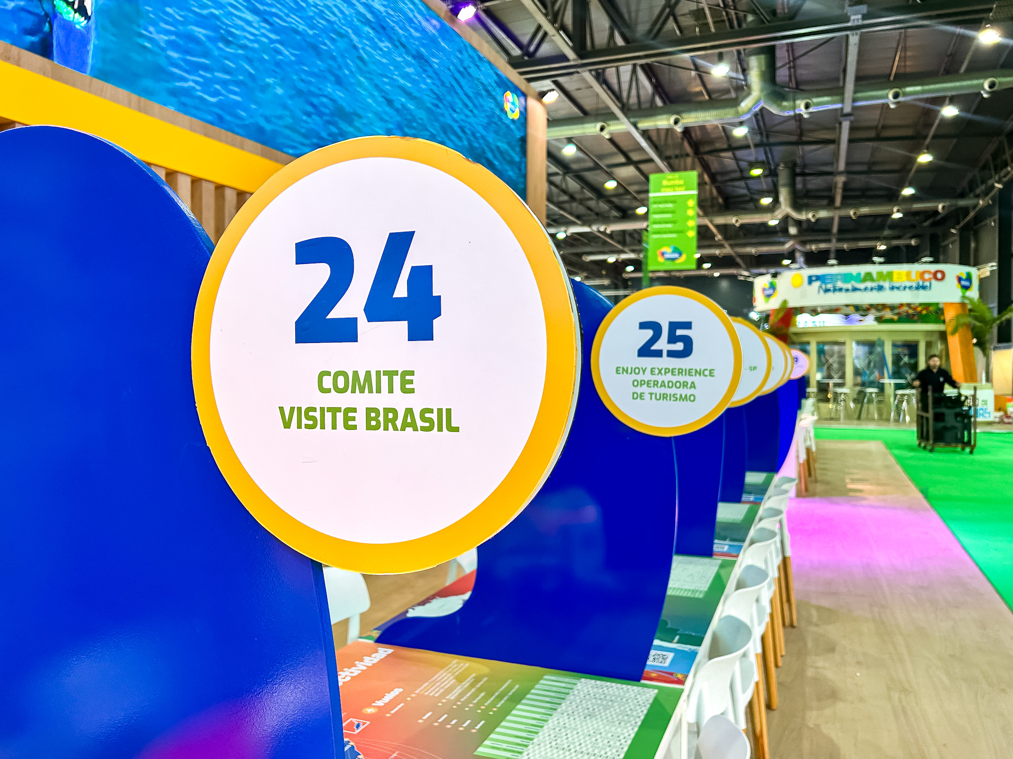 O Comitê Brasil e a operadora Enjoy Experience estão expondo no estande da Embratur O Comitê Brasil e a operadora Enjoy Experience estão expondo no estande da Embratur