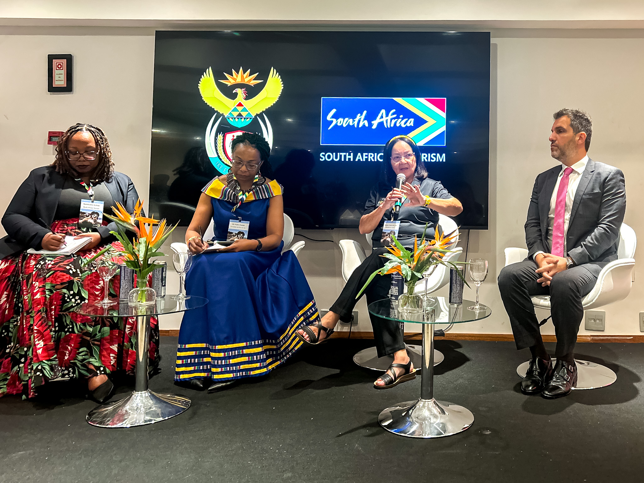 O encontro contou com um painel de interação entre o trade brasileiro e o turismo da África do Sul O encontro contou com um painel de interação entre o trade brasileiro e o turismo da África do Sul