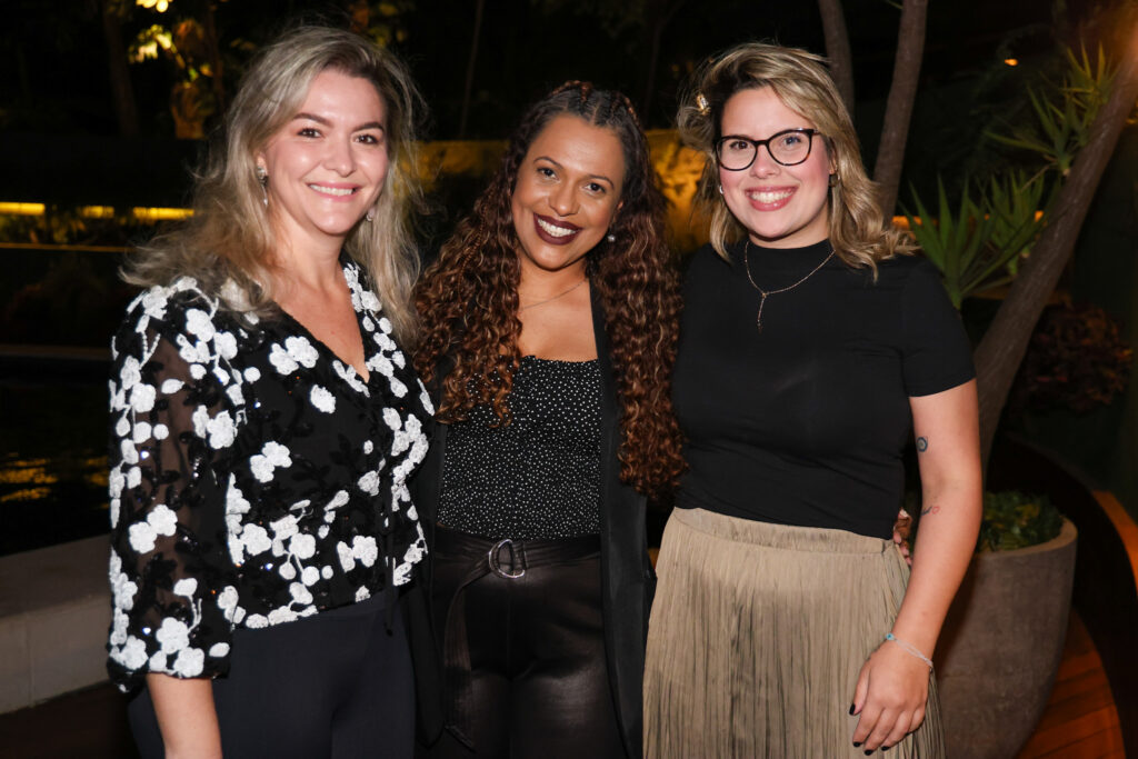 Paula Fabrini, Adriana Almeida e Carolina Sovenhi, da R11