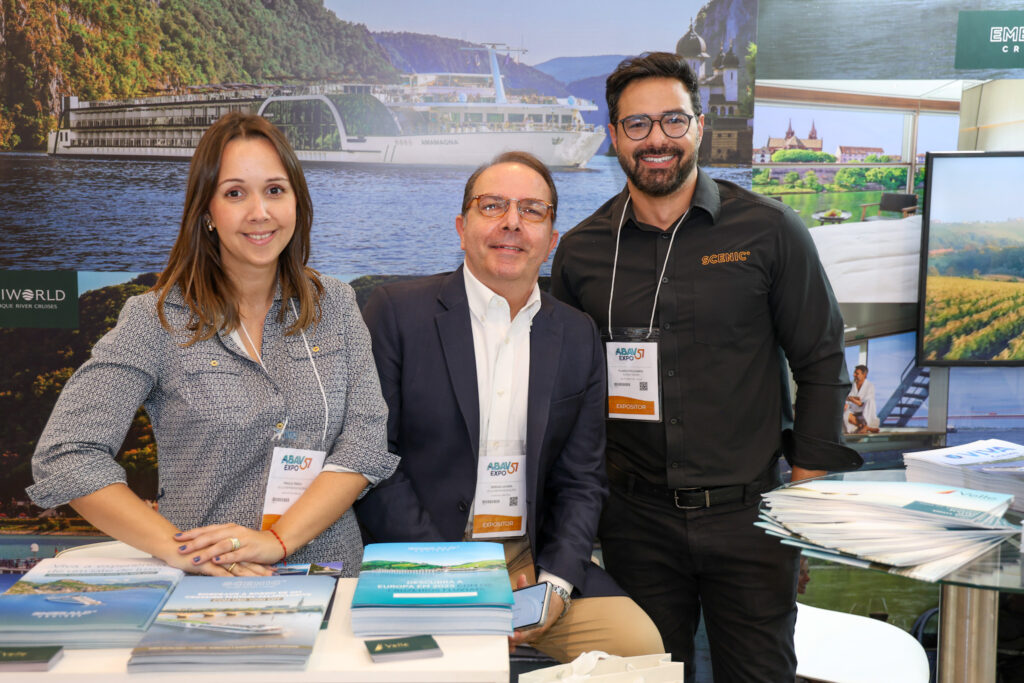 Paula Trigo, Sérgio Uchida e Flávio Policarto, da Velle