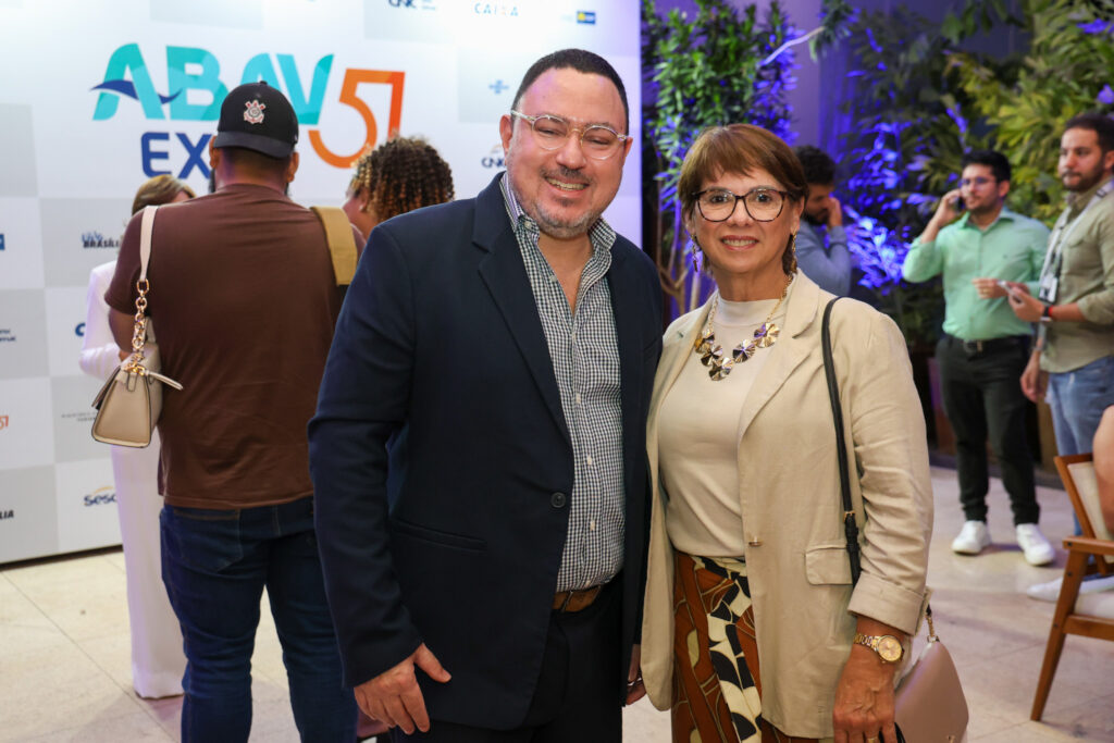 Pedro Gramacho, da Setur-BA, e Solange Portela, secretária de Turismo do Rio Grande do Norte