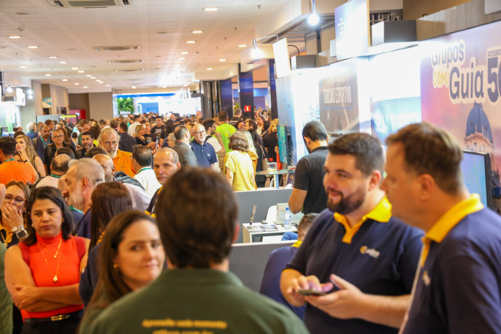 Primeiro dia da Abav Expo com corredores movimentados