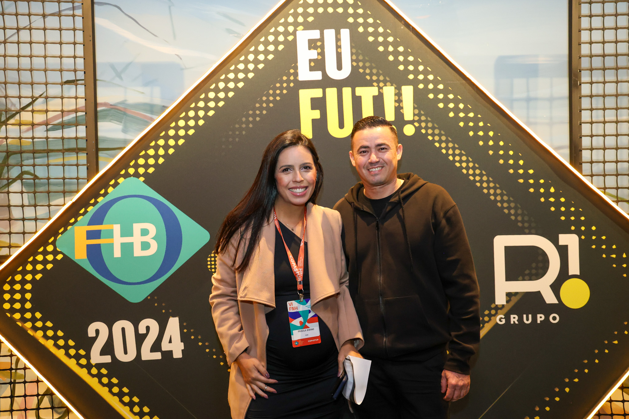 Priscila Bibiano, do FOHB e Eduardo Porto, da R1 Priscila Bibiano, do FOHB e Eduardo Porto, da R1