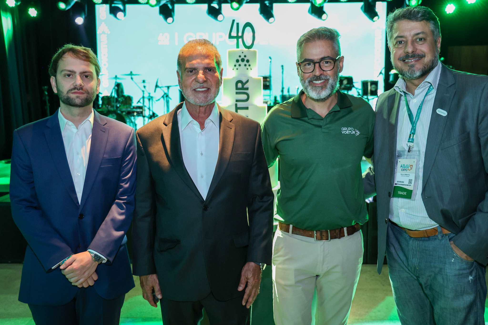 Voetur Turismo comemora 40 anos na Abav Expo e na cidade onde nasceu 1 Rafael Reis de Sa CEO da Voetur Carlos Alberto Sa fundador da Voetur Humberto Cancado socio diretor da Voetur e Paulo Pimentel diretor de Negocios de Lazer 1 Voetur Turismo comemora 40 anos na Abav Expo e na cidade onde nasceu