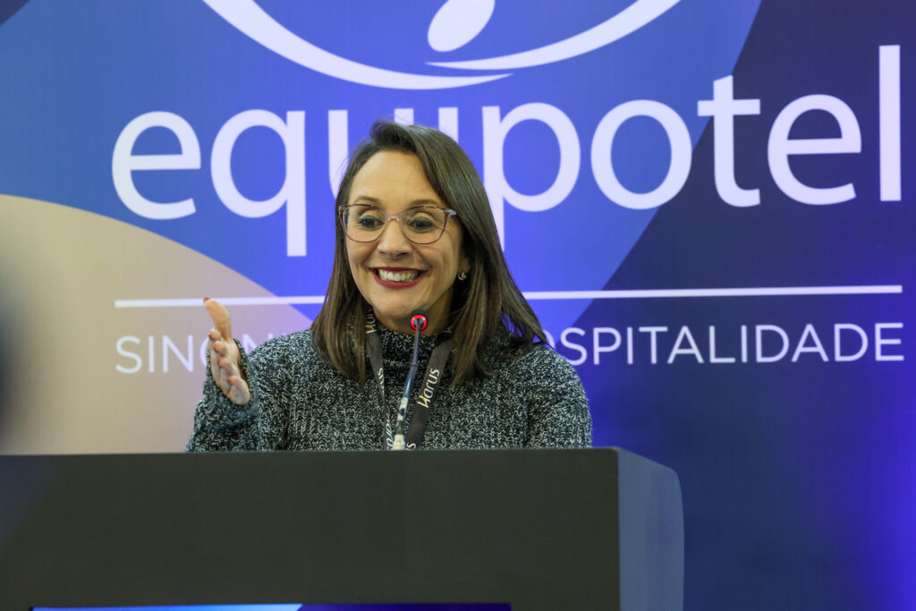 Entidades se manifestam após sanção presidencial da nova Lei Geral do Turismo 9 Renata Abreu deputada federal Entidades se manifestam após sanção presidencial da nova Lei Geral do Turismo