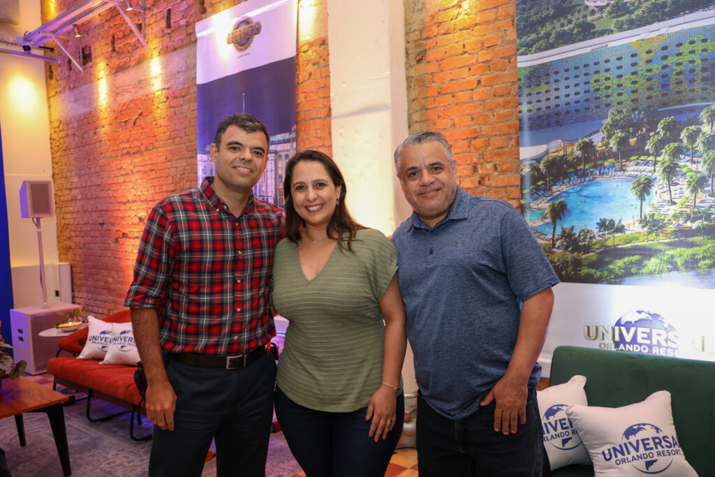 Renato Gonçalves, da Universal Destinations, Karine Braga, da CVC e Wilson Souza, da RCA