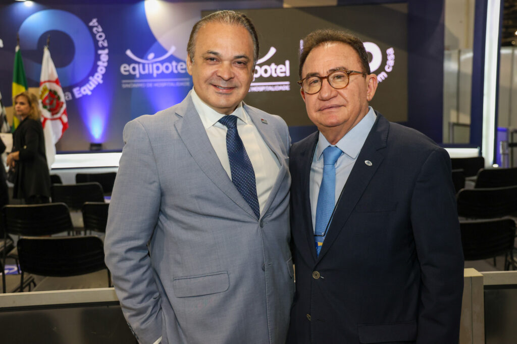 Roberto de Lucena, secretário de Estado do turismo de São Paulo e Manoel Linhares, presidente da ABIH Nacional
