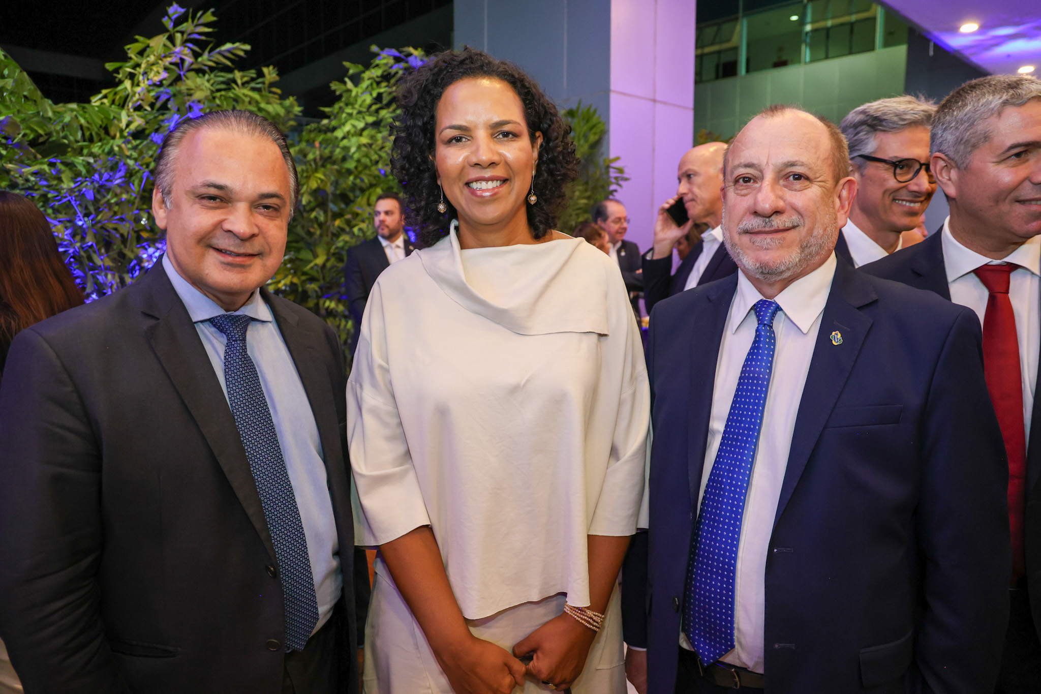 Roberto de Lucena, secretário de Turismo de São Paulo, Jurema Monteiro, da Abear, e Toni Sando, do Visite São Paulo Convention Bureau Roberto de Lucena, secretário de Turismo de São Paulo, Jurema Monteiro, da Abear, e Toni Sando, do Visite São Paulo Convention Bureau
