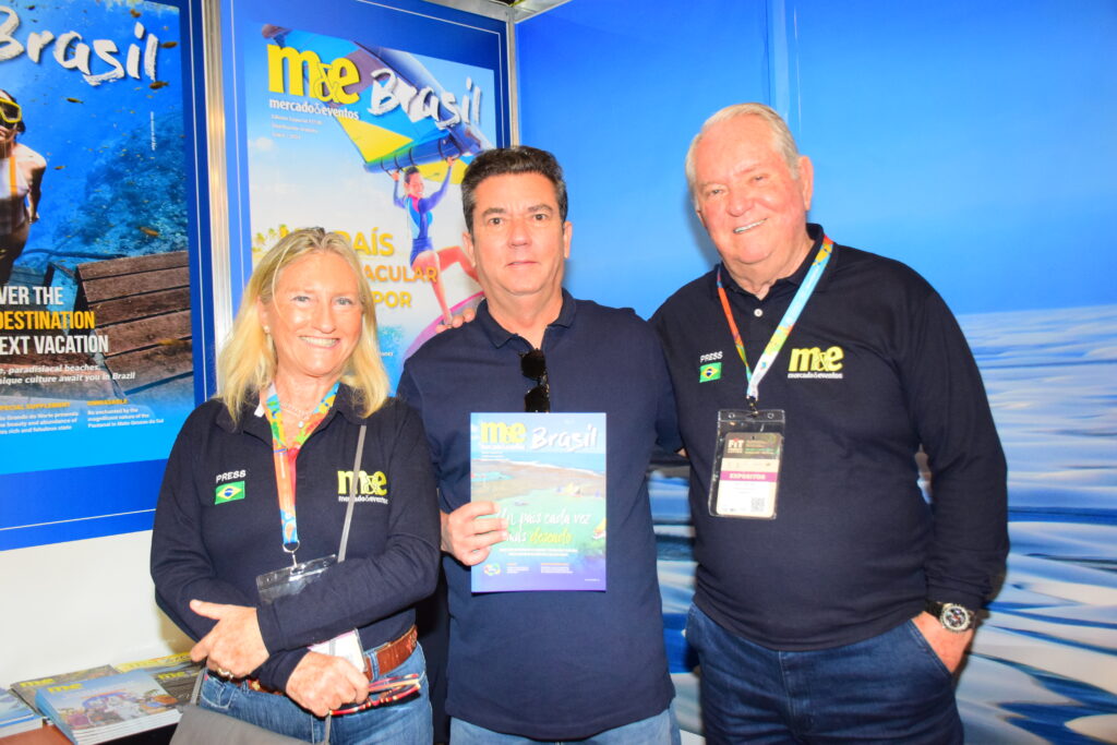 Rosa Masgrau e Roy Taylor do M&E com Ruy Gaspar, do Ocean Palace