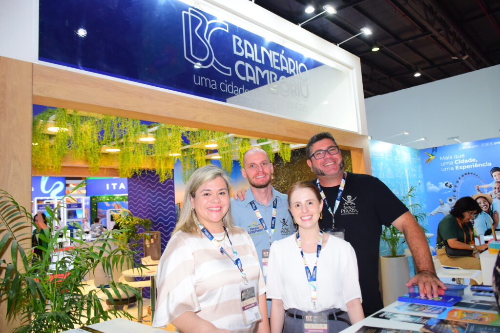 Sheila Petri, Ricardo de Lima, Daniela Argentina e Benvindo Taborda, expositores de Balneário Camboriú