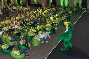 Tuca Louro, o mascote da EHTL dançou para a plateia