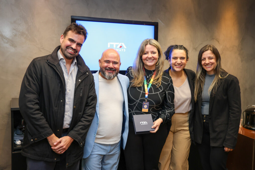 Vitor Megale, Renata Maitan e Renata Laus, da BeFly