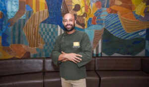 Wish Hotel da Bahia inaugura novo restaurante com assinatura do chef Vini Figueira