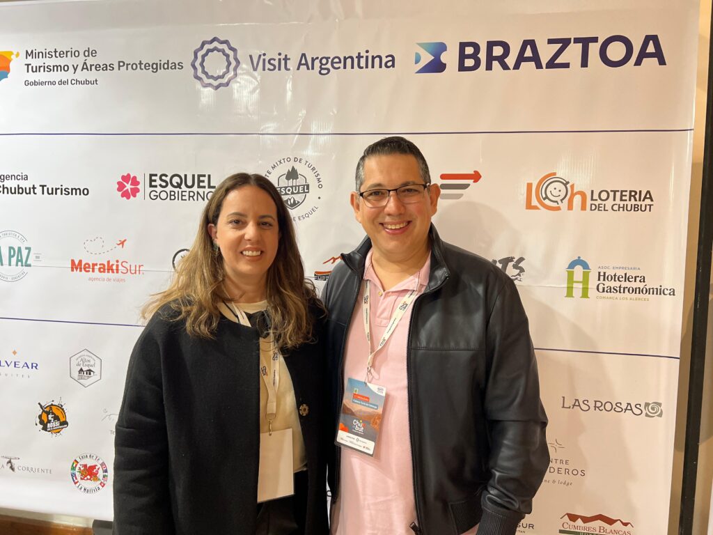 Marina Figueiredo e Fabiano Camargo durante cerimônia de encerramento