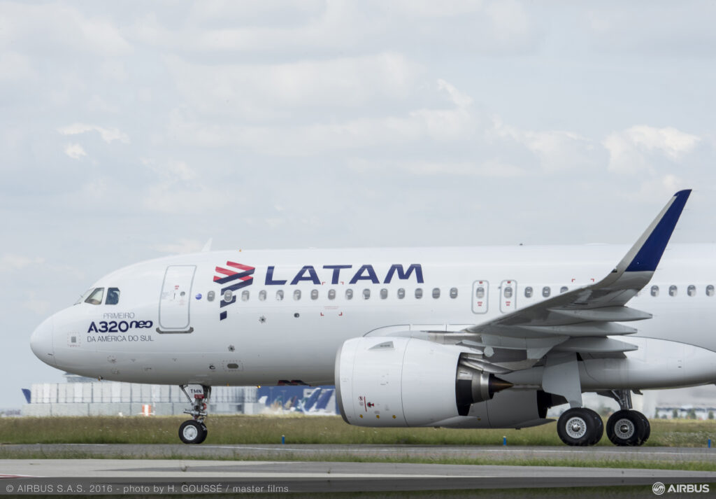 Latam cria mais de 2 mil voos extras para atender 8 milhões de passageiros na alta temporada 1 Latam cria mais de 2 mil voos extras para atender quase 8 milhões de passageiros na alta temporada