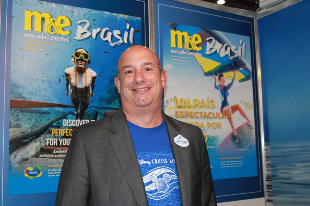 Alexander Haim, da Disney Destinations