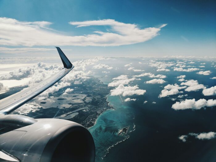 Transporte aéreo no Brasil cresce 7% em fevereiro e atinge maior nível em cinco anos 1 abear aviação azul gol latam