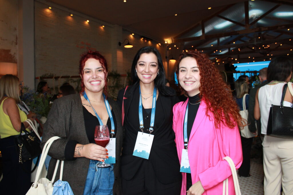 Barbara Borges e Débora Santos, da Teresa Perez, e Juliana Crepaldi, da Top Travellers Barbara Borges e Débora Santos, da Teresa Perez, e Juliana Crepaldi, da Top Travellers