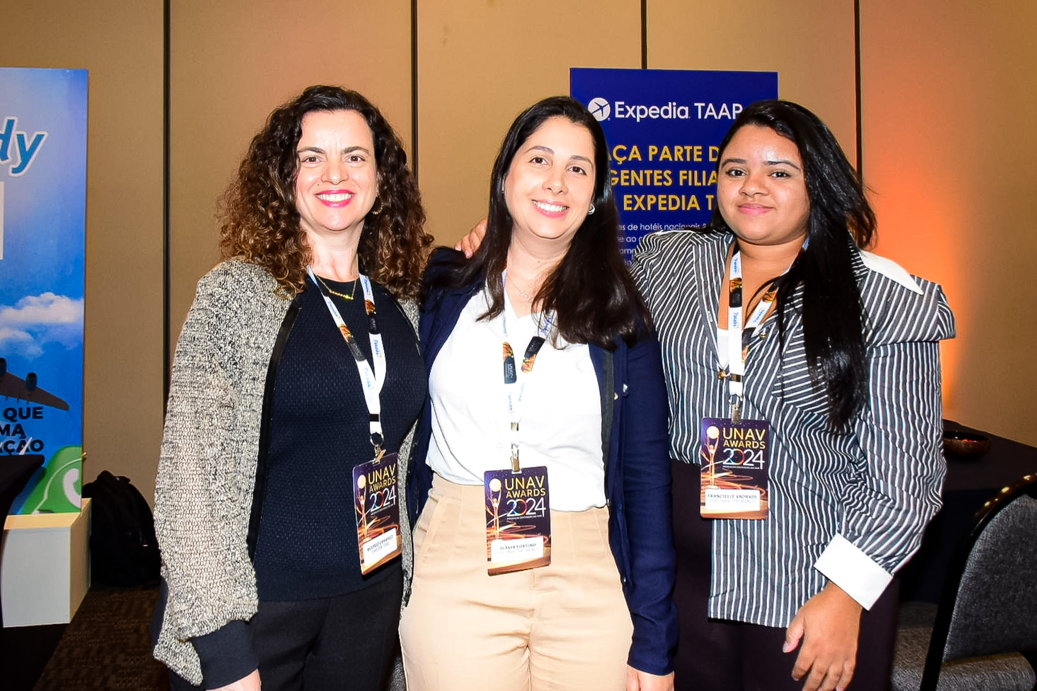 Beatriz Camargo,da Expedia Taap com Flávia Fortino e Francielle Andrade, da Discover The World