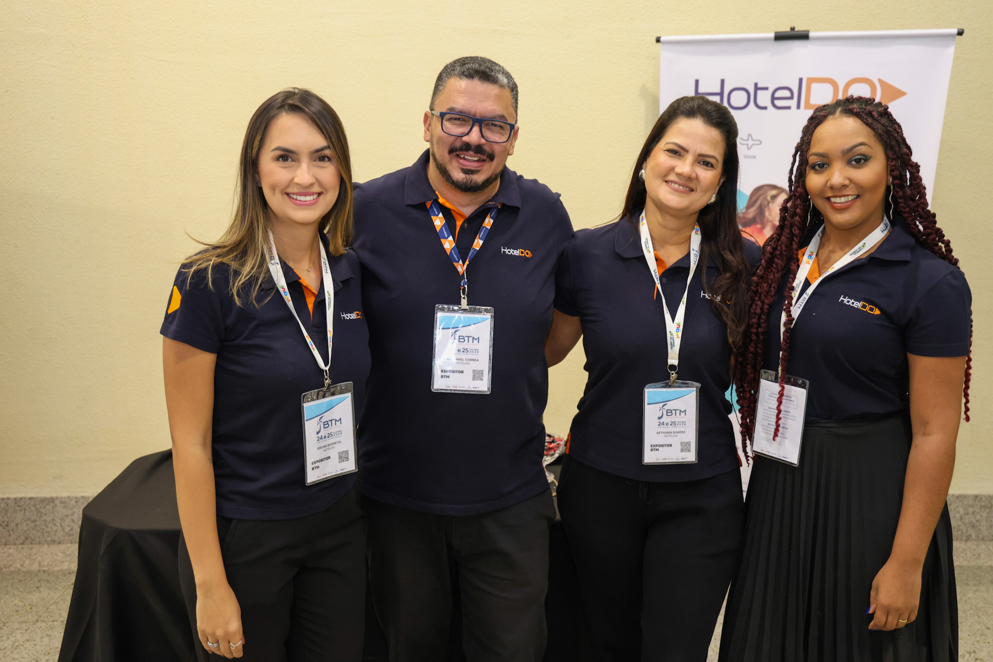Bruna Barreto, Natanael Correa, Bethânia Soares e Aline Gradilone, da HotelIdo Bruna Barreto, Natanael Correa, Bethânia Soares e Aline Gradilone, da HotelIdo