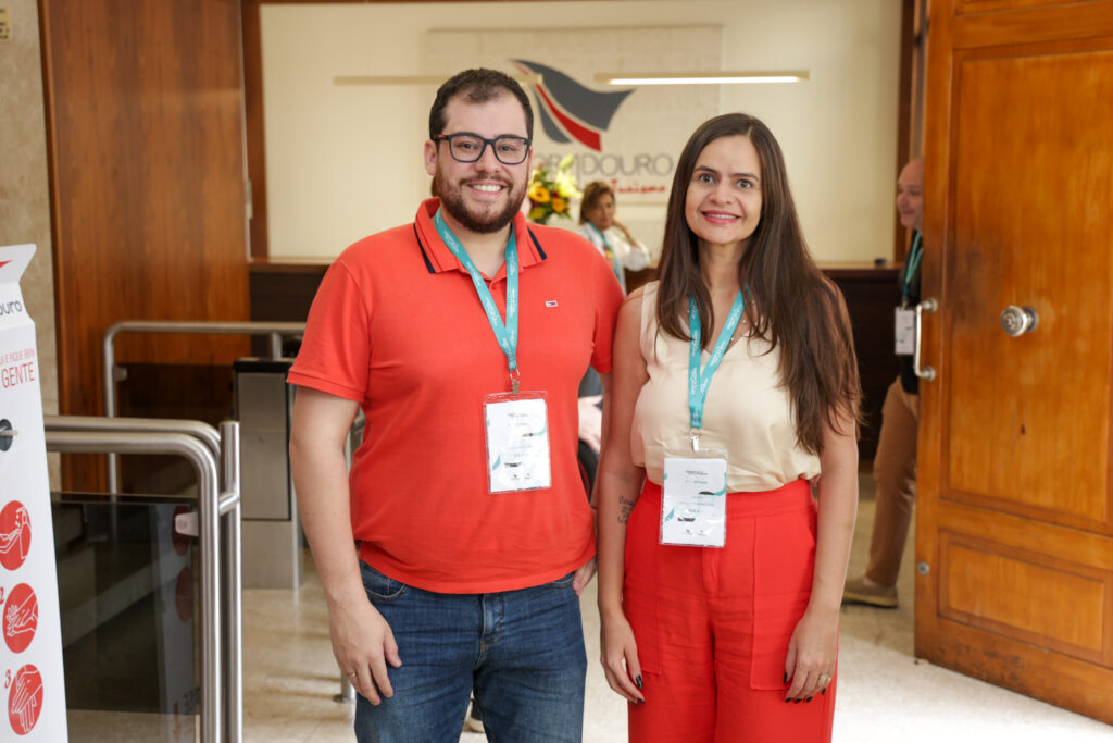Cadu Ávila, da Ávila Tour, e Lilian Lorenzetti, da Fidelity Turismo