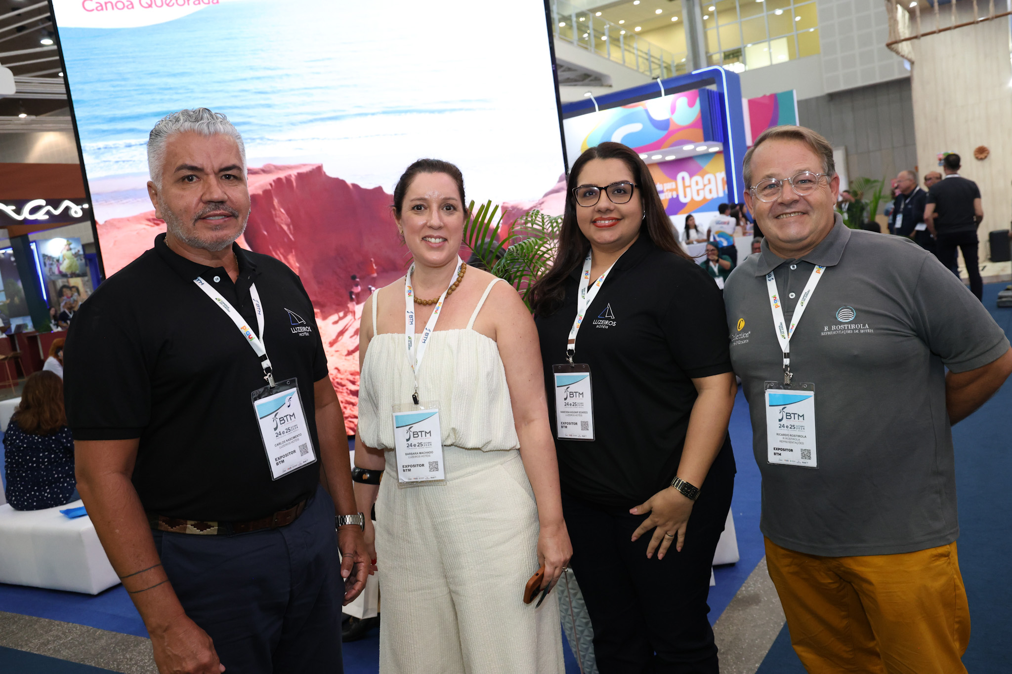 Carlos Nascimento, Bárbara Machado, Vanessa Aguiar e Ricardo Rostirola, do Luzeiros Hotéis Carlos Nascimento, Bárbara Machado, Vanessa Aguiar e Ricardo Rostirola, do Luzeiros Hotéis