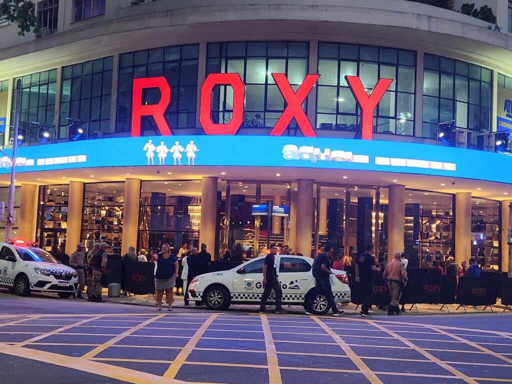 Fachada original do Cine Roxy preservada