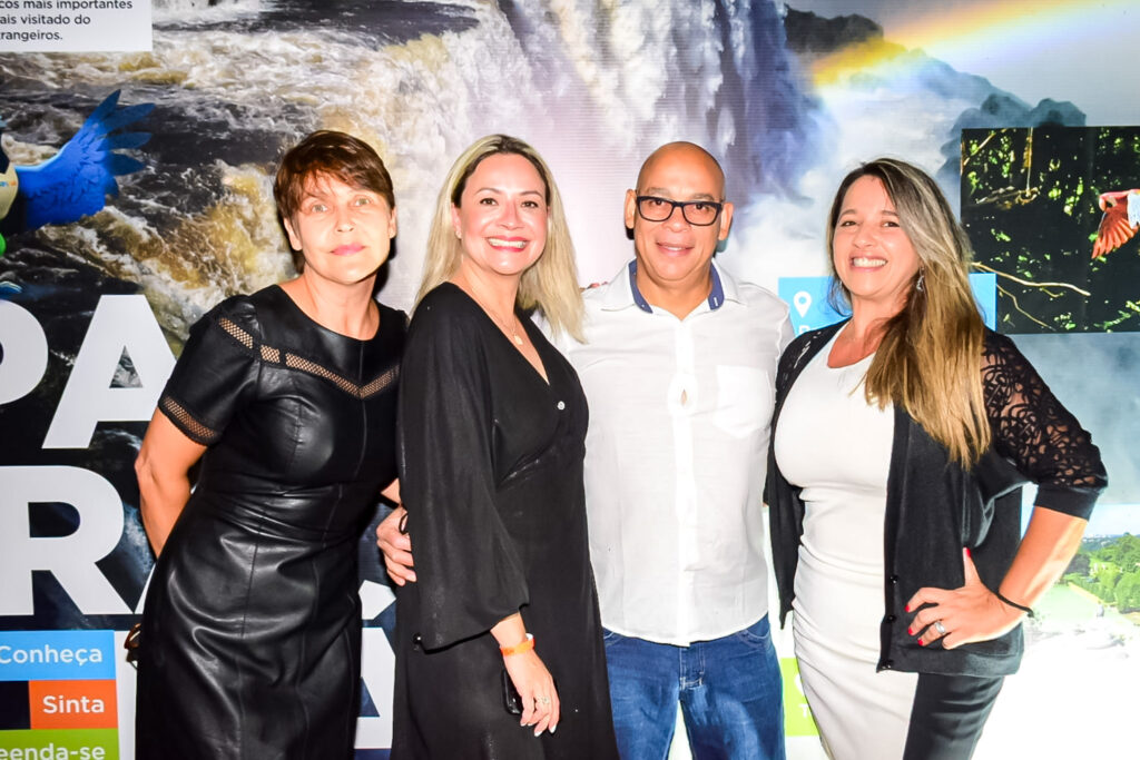 Claudia Person, da Diferente Viagens, Patrícia Pedroso, da OX Travel, Clairton Martins, daBWT e Cinara dos Santos, Ci Travel